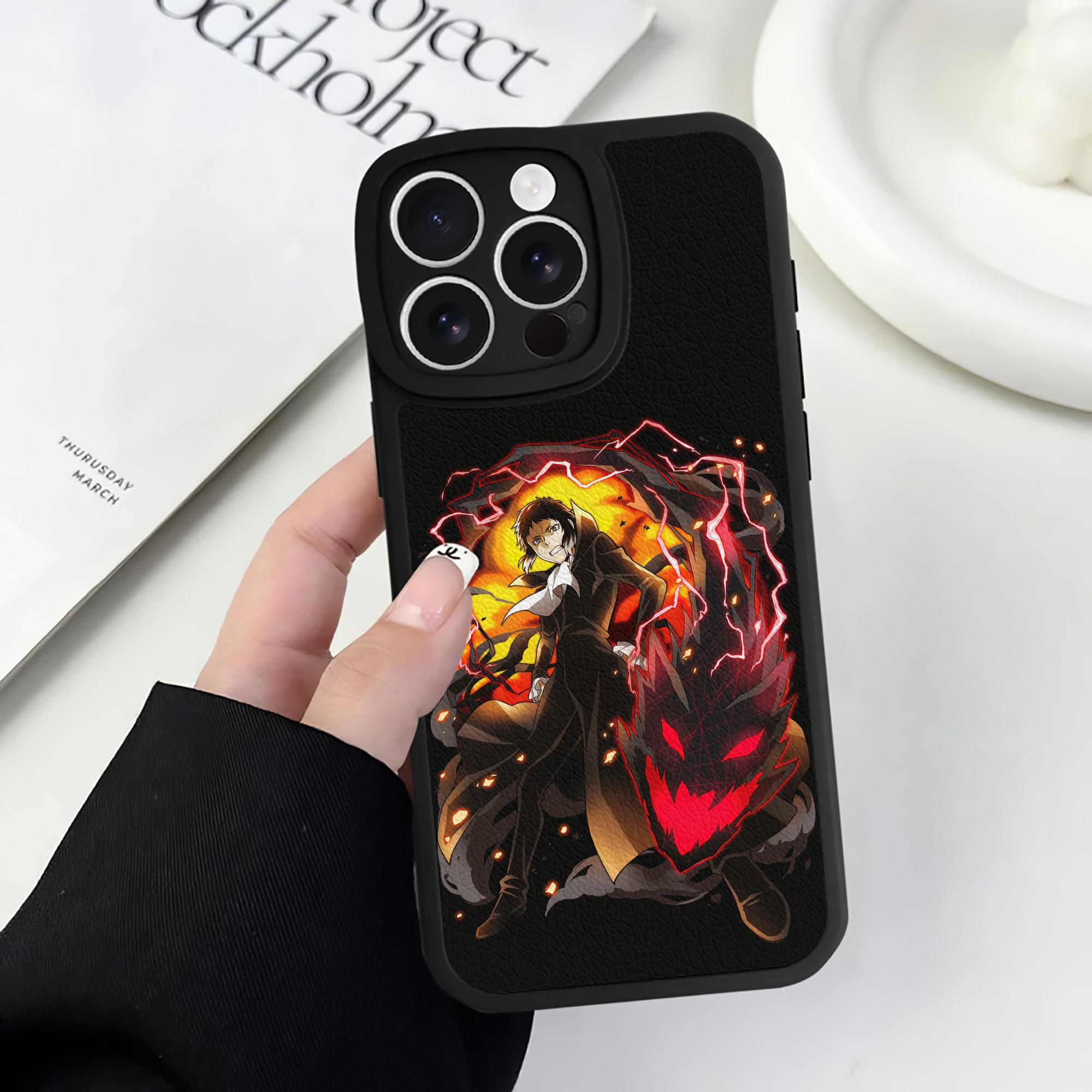 （画像用） 文豪ストレイドッグス Bungo Stray Dogs 【iPhone 16シリーズ対応】シリコンスマホケース（レザー調） 材質：シリコン